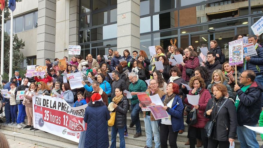 Nueva movilización en defensa del personal laboral fijo-discontinuo de la Consejería de Educación