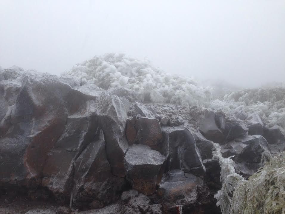 Paisaje polar, este viernes, cerca del Pico de la Cruz, en La Palma. Foto: ÁNGEL PALOMARES.