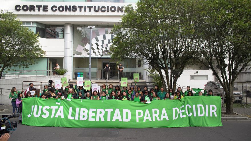 La lucha del movimiento Justa Libertad para eliminar el delito de aborto del código penal de Ecuador