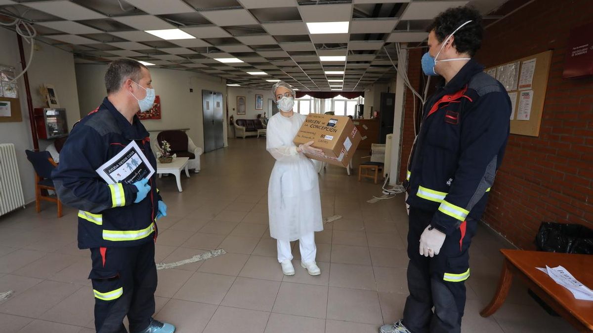 El número de muertes diarias en España cae hasta 410, el dato más bajo en casi un mes