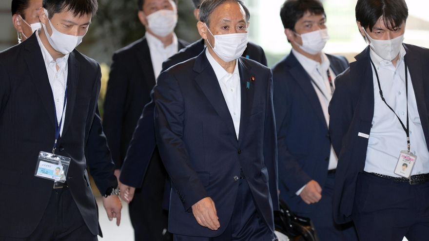 El Parlamento nipón designa como nuevo primer ministro a Yoshihide Suga