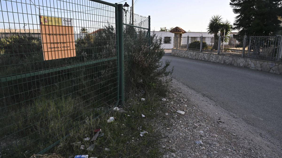 Zona de acceso restringido en el municipio almeriense de Palomares. El 17 de enero de hace sesenta años, en 1966, dos aviones de EEUU colisionan sobre la provincia de Almería y uatro bombas termonucleares cayeron, tres en las cercanías de Palomares y otra en las proximidades de Almería capital. EFE/ Carlos Barba