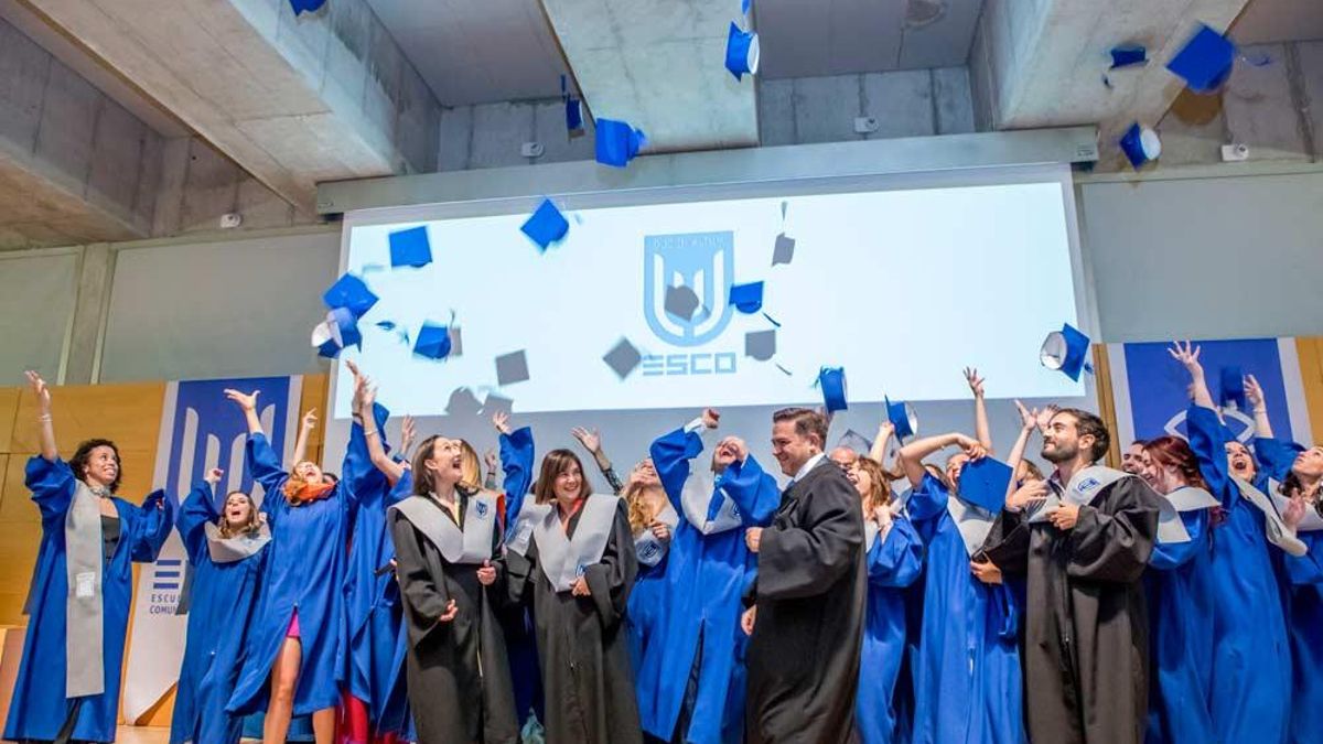 La universidad privada de Granada que robó nuestras ilusiones