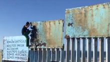 Las primeras personas de la caravana migrante llegan a la frontera de EEUU: "Este muro lo voy a pasar"