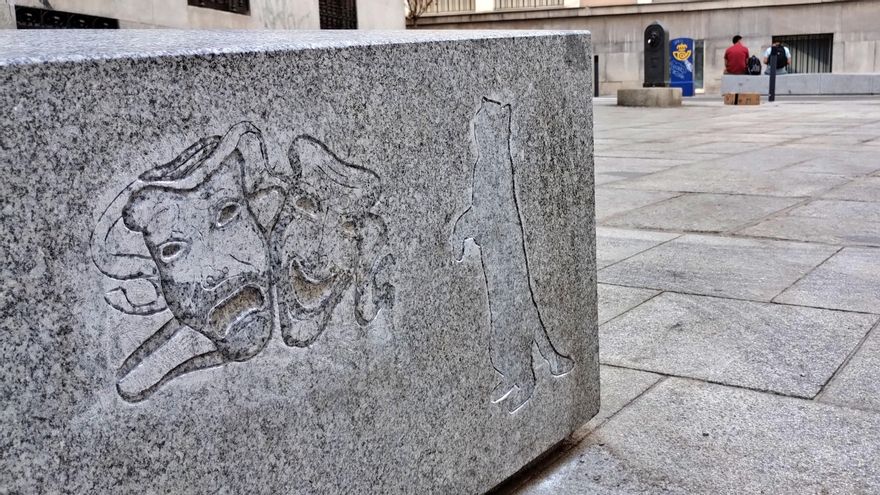 Paseo por las nuevas marcas de cantería escondidas en Madrid: de las tijeras de Jesús del Pozo a las flechas de Diana