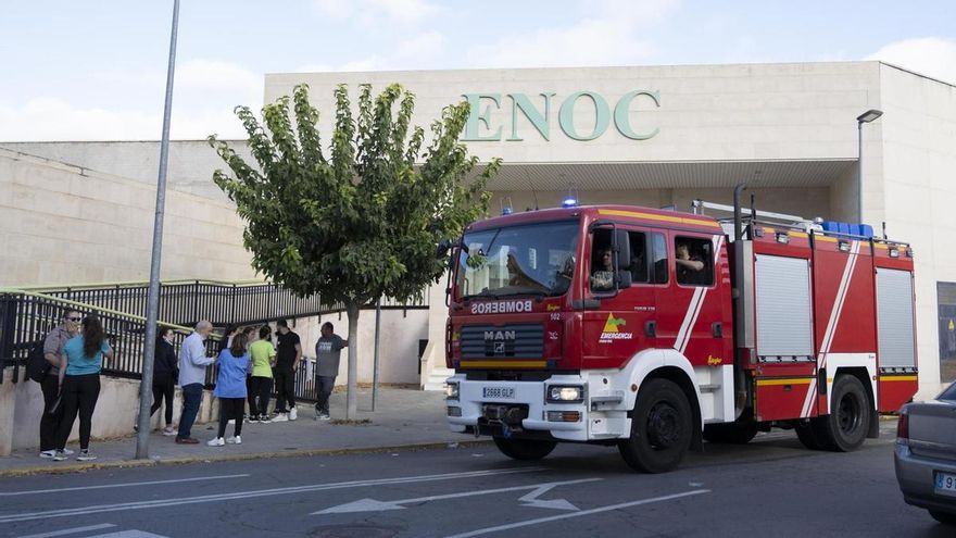 Una mujer muerta y 96 desalojados por un incendio en una residencia de mayores en Carrión de Calatrava
