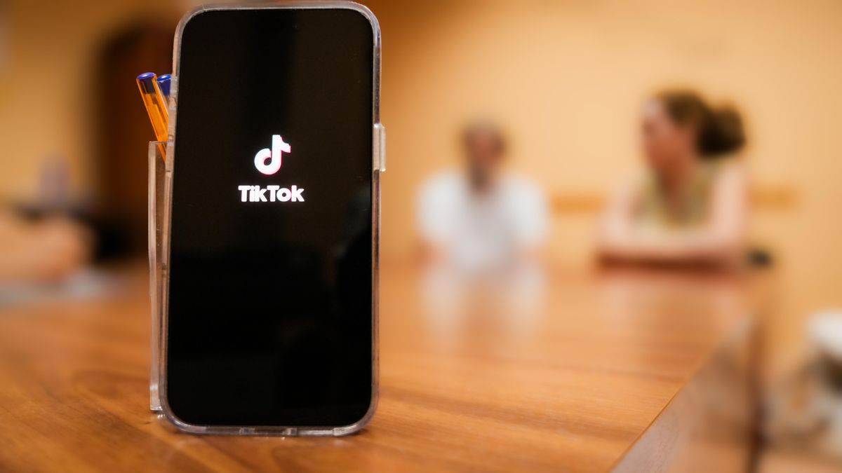 Atención a familias y menores sobre la adicción a las pantallas en la unidad del Instituto Provincial de Bienestar Social de Córdoba.