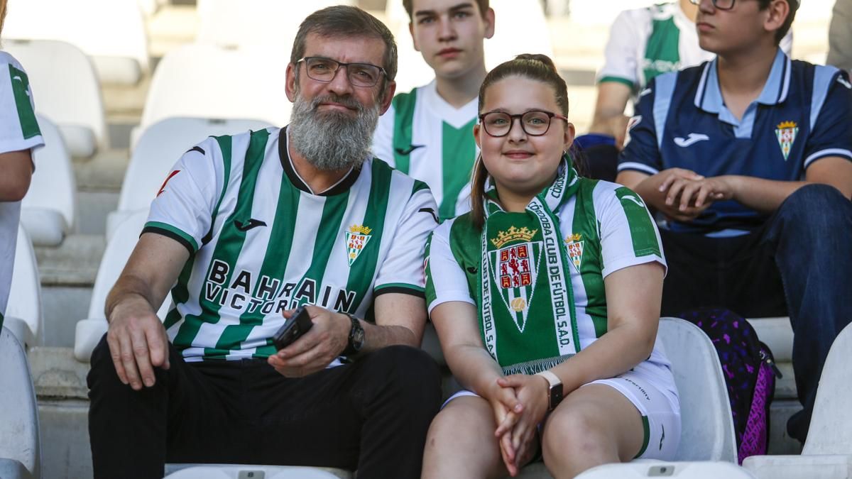 Grada Blanquiverde del Córdoba CF - CD Mirandés