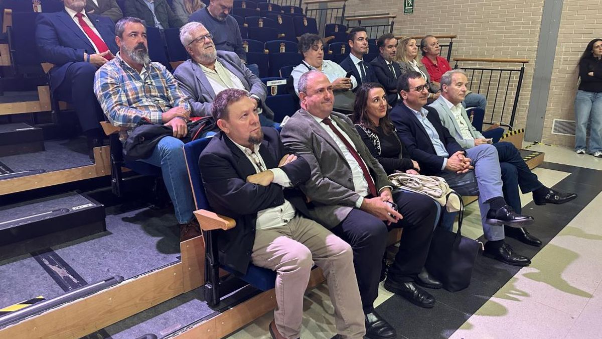 I Jornada LegumbreViva 2025, en Cabañas de la Sagra (Toledo), con presencia del alcalde Tomás Díaz Yuste y el consejero de Agricultura, Julián Martínez Lizán