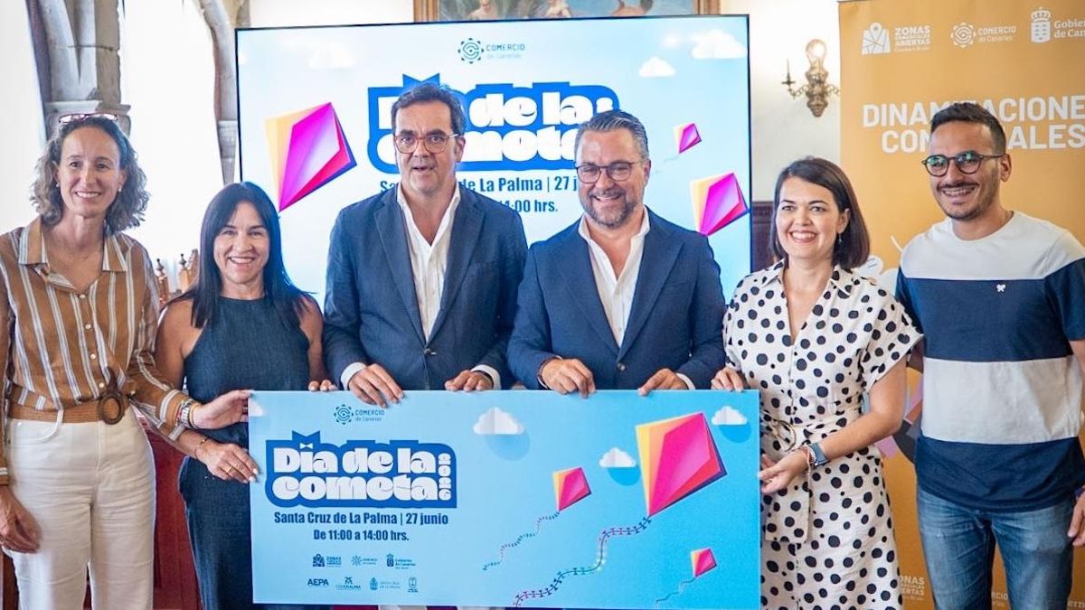 El ‘Día de la Cometa’ da la bienvenida al verano y dinamiza la Avenida Marítima de Santa Cruz de La Palma