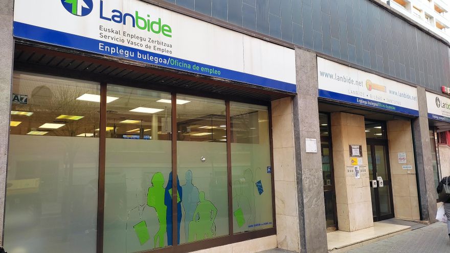 El paro desciende en 3.368 personas en Euskadi y se cierra abril con 2.457 afiliados más en la Seguridad Social