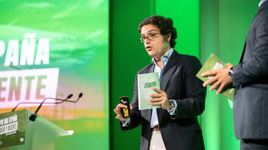 El diputado de Vox José María Figaredo interviene durante la presentación del programa económico y de vivienda de Vox, en el Auditorio Mutua Madrileña, a 29 de junio de 2025, en Madrid (España).