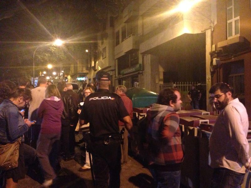 Asistentes al mitin de IUC. @BolorinoARMANi