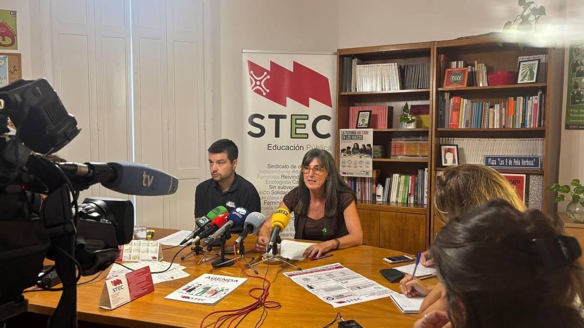 Los portavoces del STEC, Diego San Gabriel y Miluca Berberana.