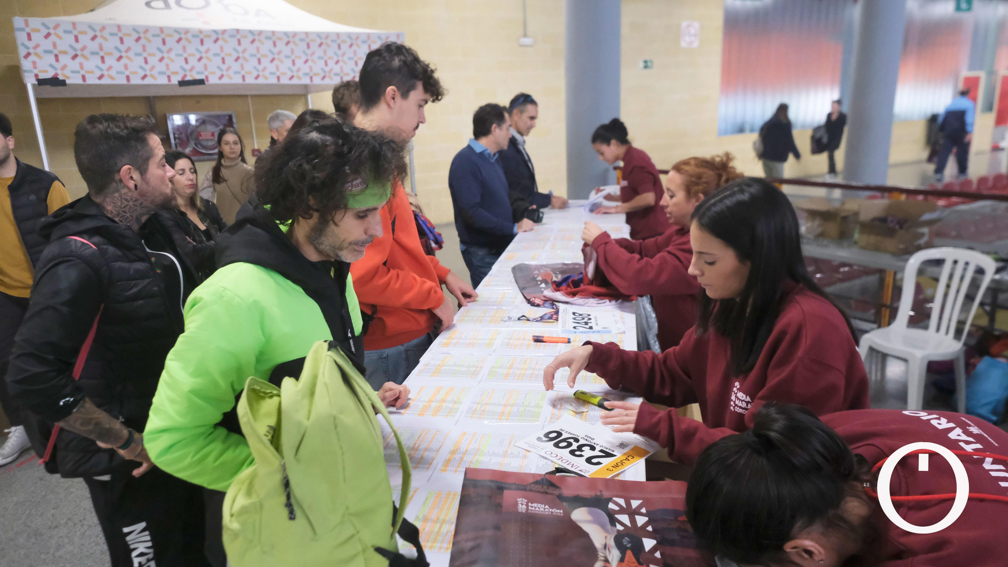 Recogida de dorsales para la Media Maratón de Córdoba