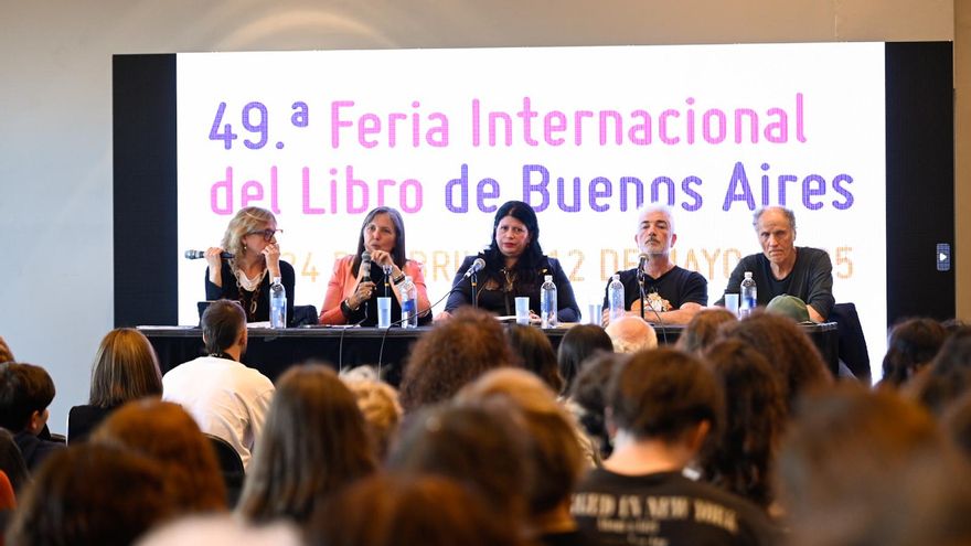 Debate de cierre en la Feria del Libro: cruces alrededor de la palabra “memoria” y discusión sobre la censura