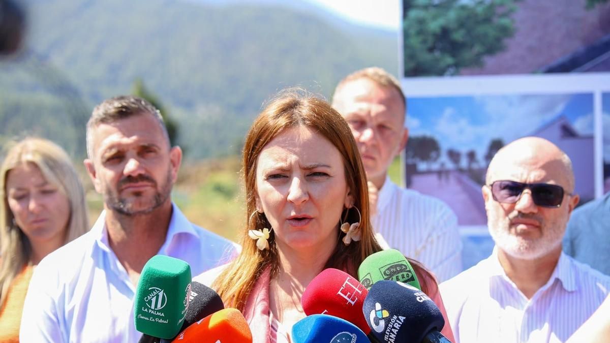 Nieves Lady Barreto y Eloy Martín presentan en La Rosa un nuevo espacio vecinal para El Paso