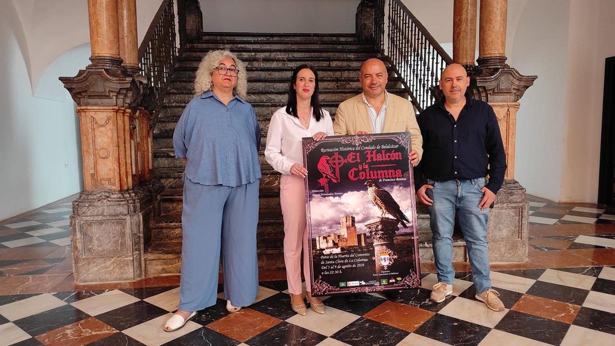 Más de 100 vecinos de Belalcázar organizan el teatro popular 'El halcón y la columna'