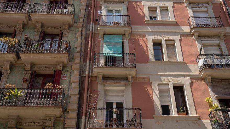 Los promotores catalanes sugieren crear dos accesos en los edificios en los que la ley obliga a mezclar vivienda social y libre