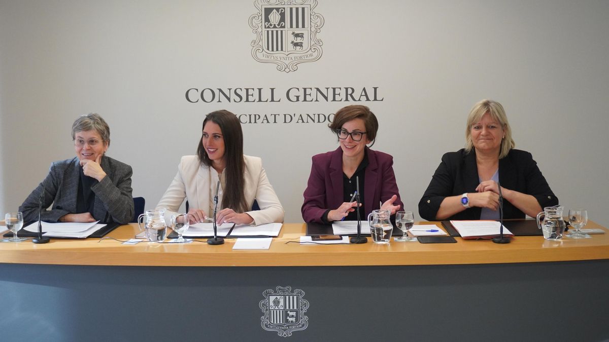 Un instante de la rueda de prensa de presentación de la red de mujeres parlamentarias de Andorra