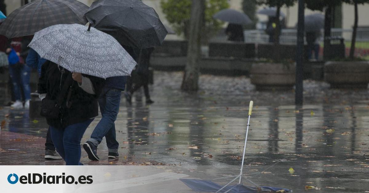 El paso de un frente atlántico deja un fin de semana pasado por agua y con posibles tormentas en el Mediterráneo y Baleares