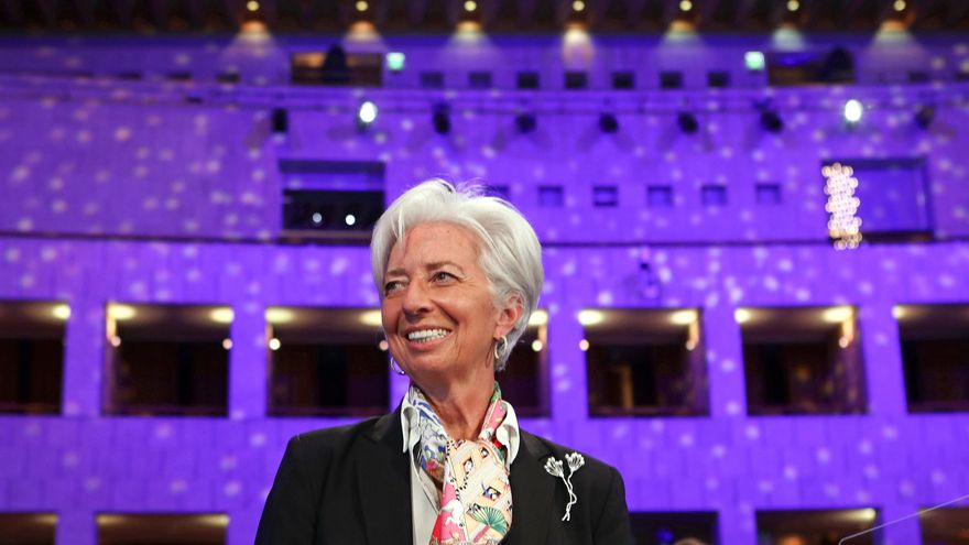 Lagarde: no está decidido terminar las compras de deuda en marzo de 2022