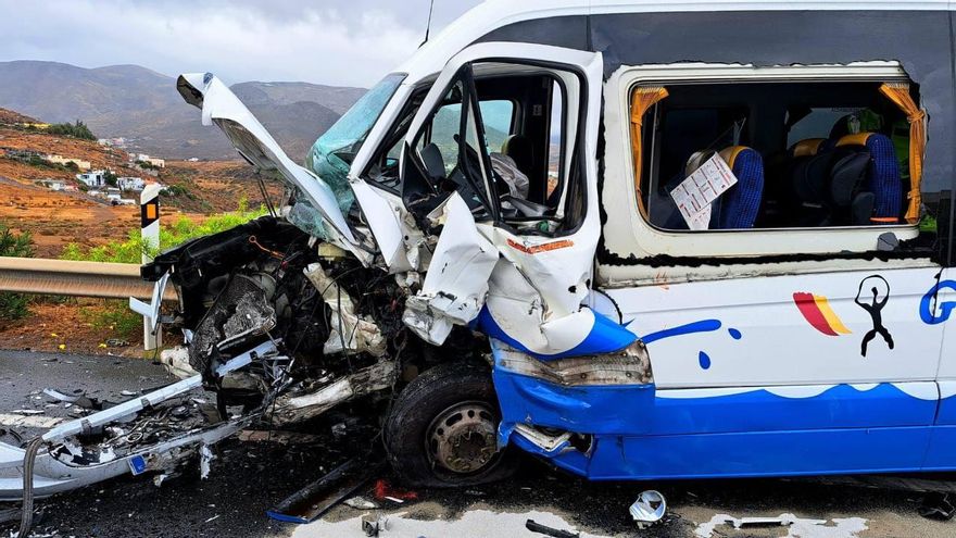 Estado de la guagua escolar en el accidente de Agaete