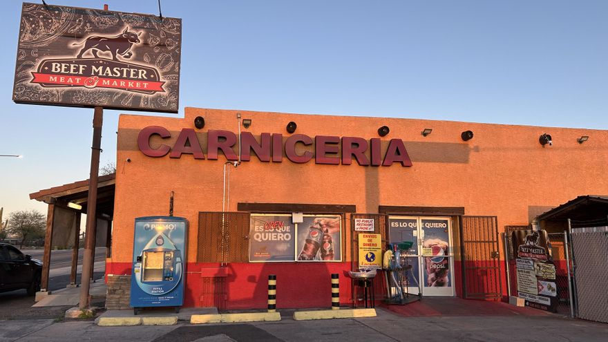 'Visitas' de Inmigración a negocios latinos en EEUU espantan a trabajadores y compradores