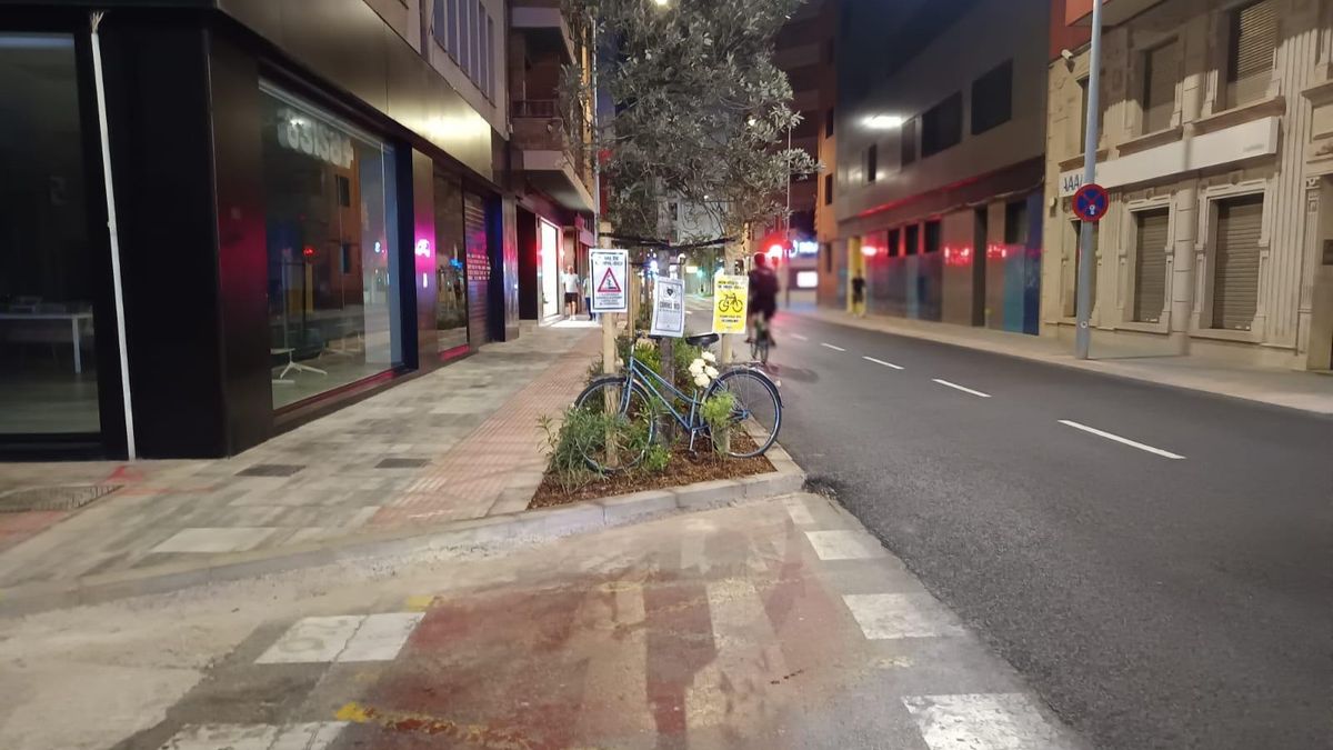 Castelló en Bici acusa a PP y Vox de desmantelar carriles ciclistas y se planta ante la "pantomima" de la Semana de la Movilidad