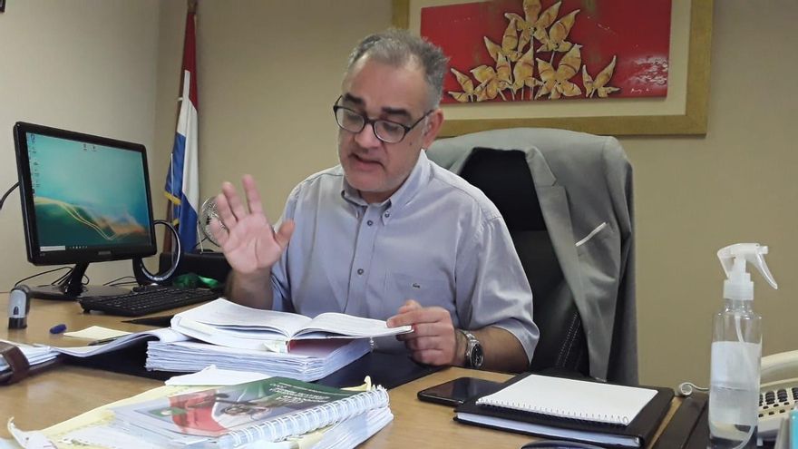 Para el juez de la causa Kueider en Paraguay, el senador "acá es un ciudadano más, como un turista"