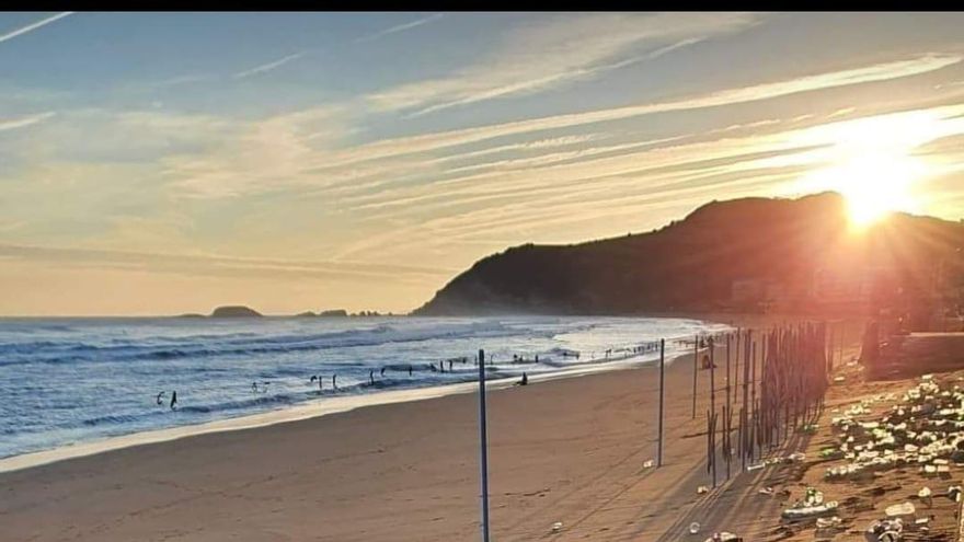 Elantxobe, Vitoria, Donostia, Bilbao y ahora Zarautz: la basura vuelve a aparecer a montones tras las fiestas