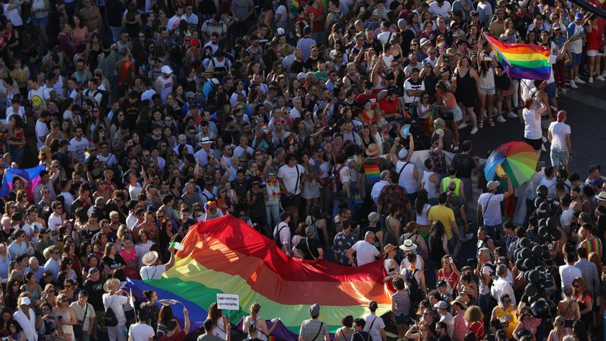 La oposición advierte de que el Orgullo de Madrid puede ser "un caos" por culpa de Almeida: "Quieren que salga mal"