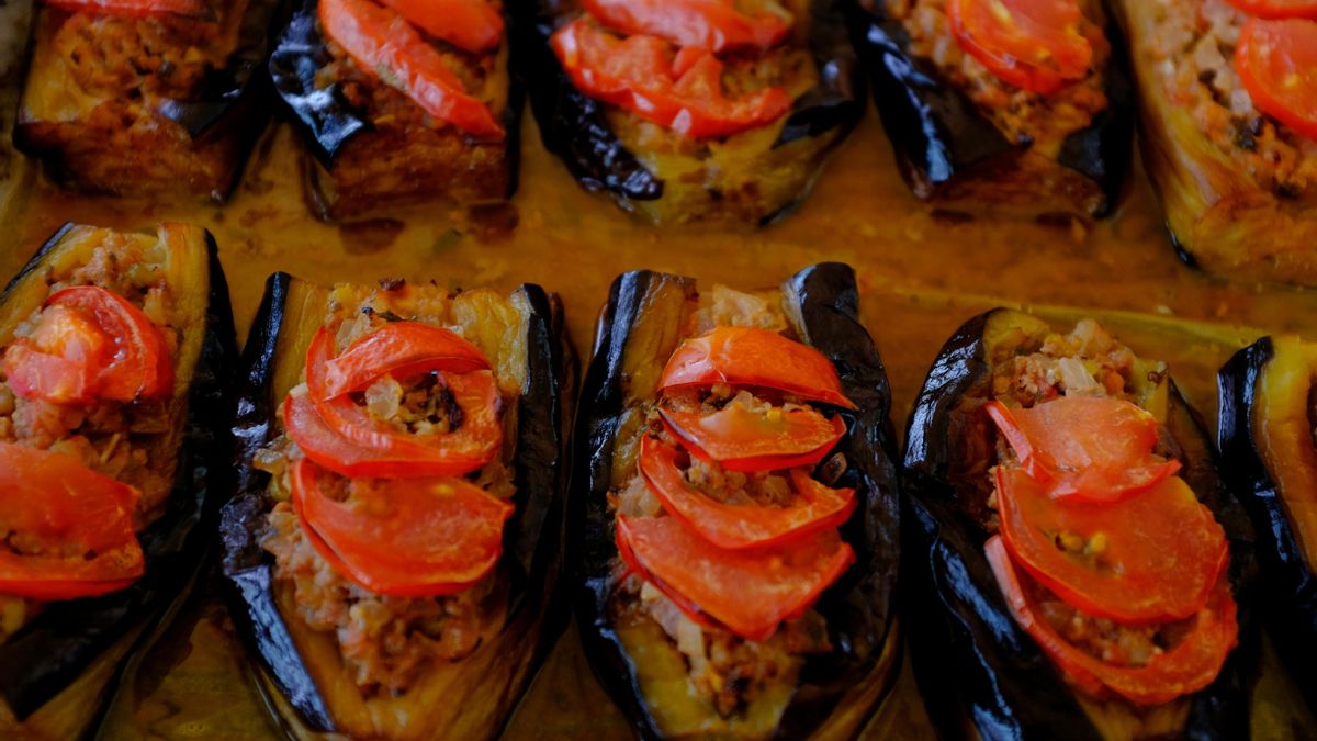 Las berenjenas asadas y rellenas son muy versátiles y se pueden preparar con muchos ingredientes distintos