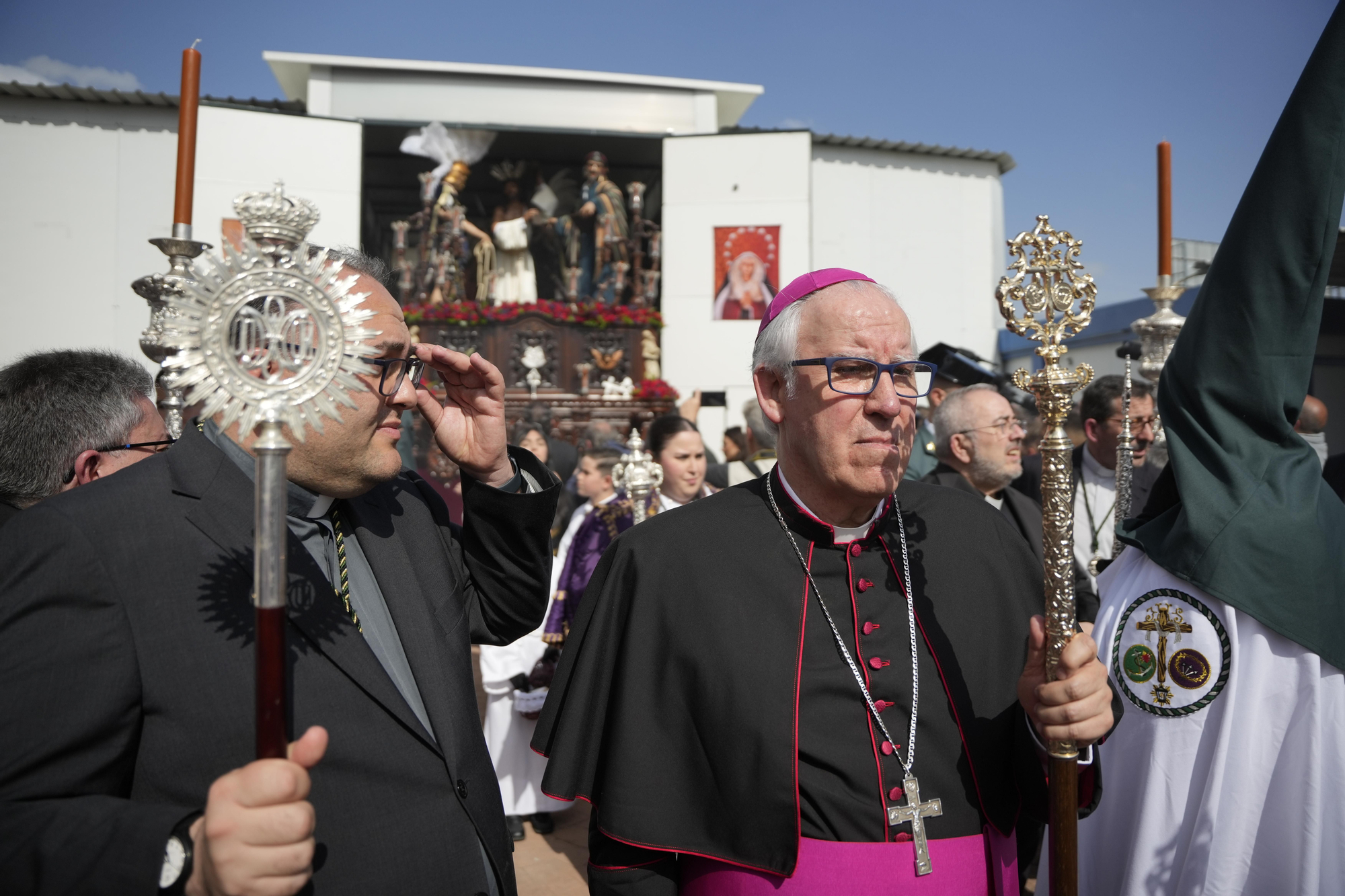 Día histórico en las Tres Mil Viviendas: primera salida procesional de la Hermandad de Bendición y Esperanza