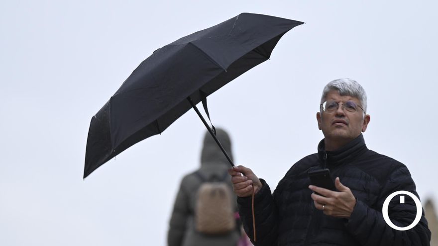 Un carril de la autovía cortada y problemas en Fernán Núñez: balance de las incidencias de este martes