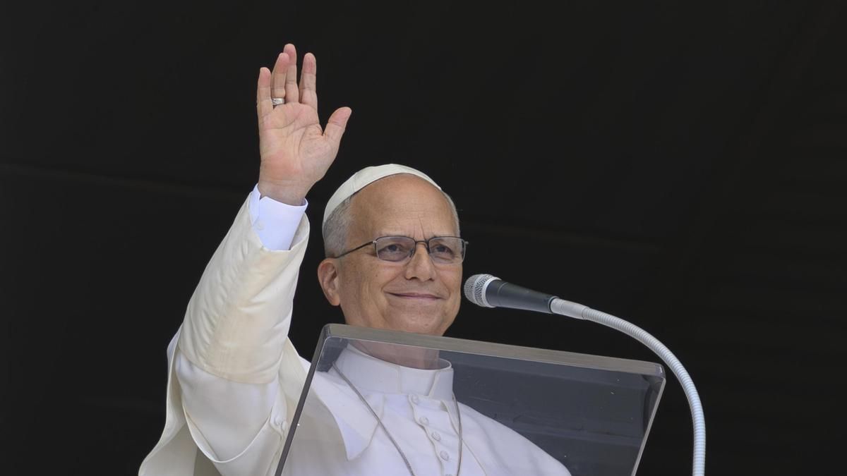 ¿De verdad un antiguo manuscrito del Vaticano anuncia el fin del mundo en 2027? Esto es lo que dice realmente la 'Profecía de los Papas'