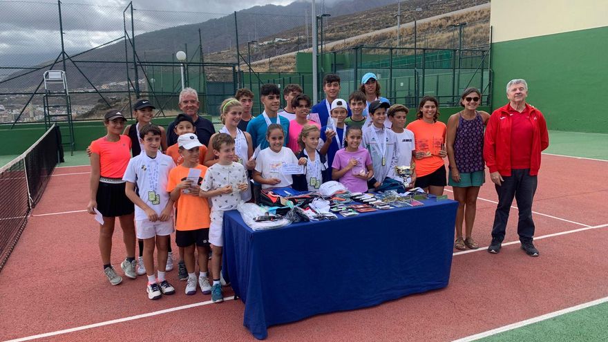 El segundo torneo del V Circuito FITT se cierra con un gran nivel de tenis de la cantera tinerfeña