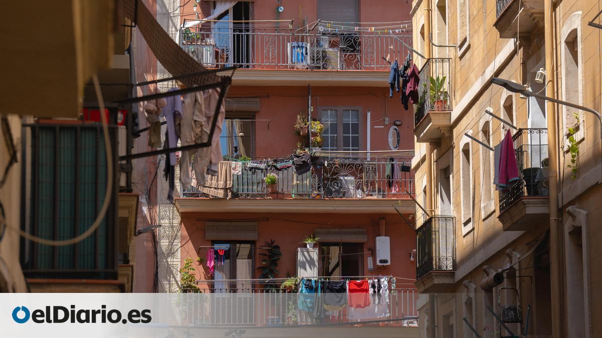 La compraventa de viviendas cae por tercer mes consecutivo arrastrada por el freno en vivienda nueva