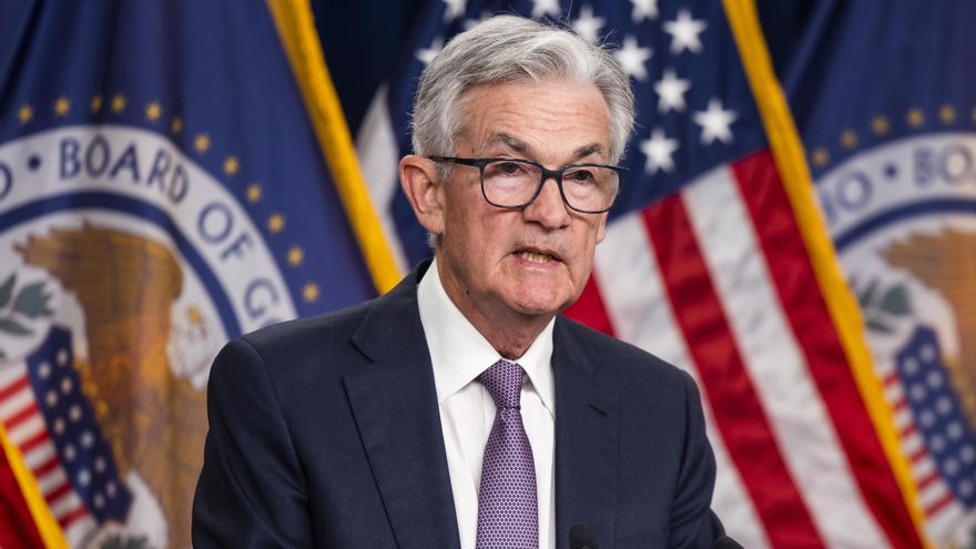 El presidente de la Reserva Federal de EE.UU., Jerome Powell, habla en una rueda de prensa, este 21 de septiembre de 2022, en Washington. EFE/Jim Lo Scalzo