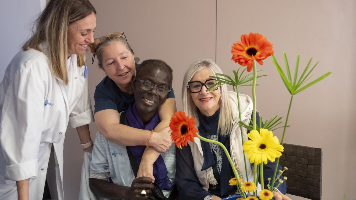 지난 주 워크숍에 참석한 Eva Tejador, Rosa y Fara 및 Rosa Rabadon.