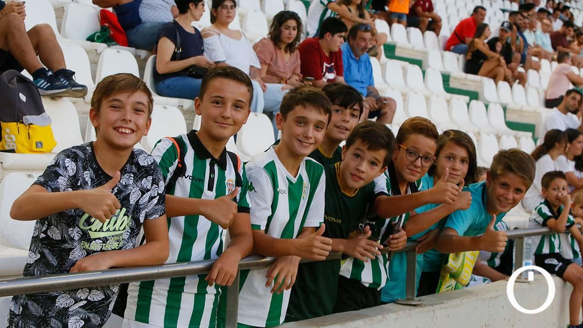Grada blanquiverde | Córdoba CF - Unionistas de Salamanca