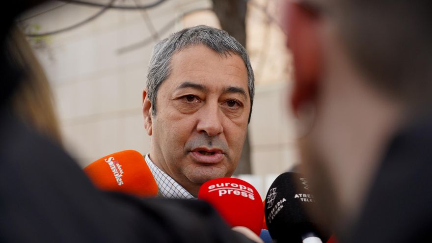 Barrera carga contra Urtasun: "Como buen comunista es amigo del sectarismo cultural, le cuesta digerir la pluralidad"