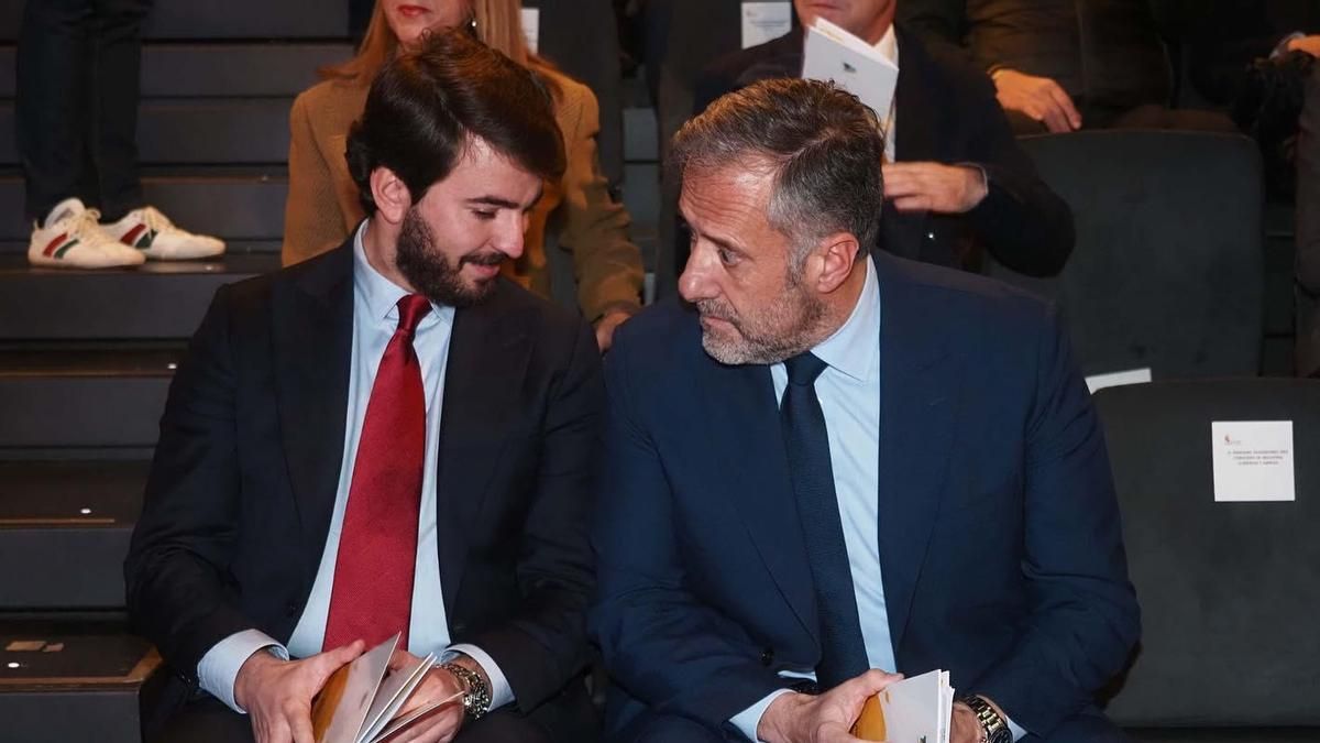 Juan García-Gallardo y Carlos Pollán en la entrega de los Premios Pódium del Deporte Castilla y León.