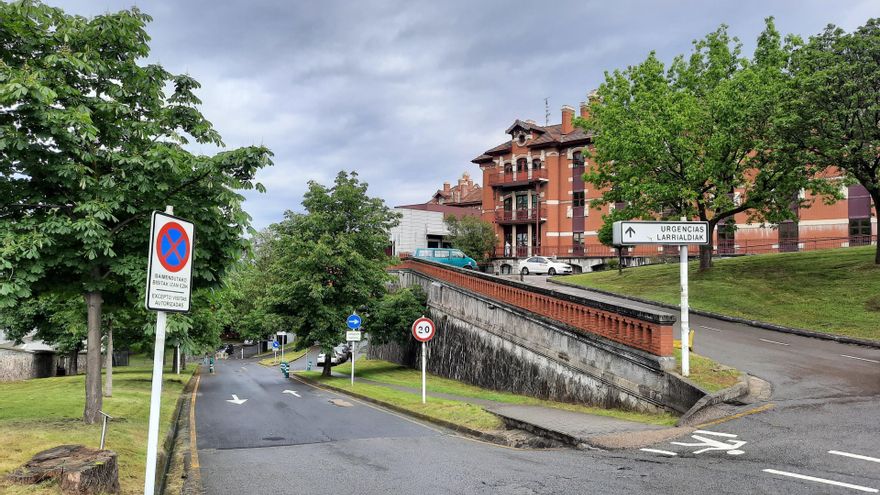 Entrada al hospital de Basurto, en Bilbao