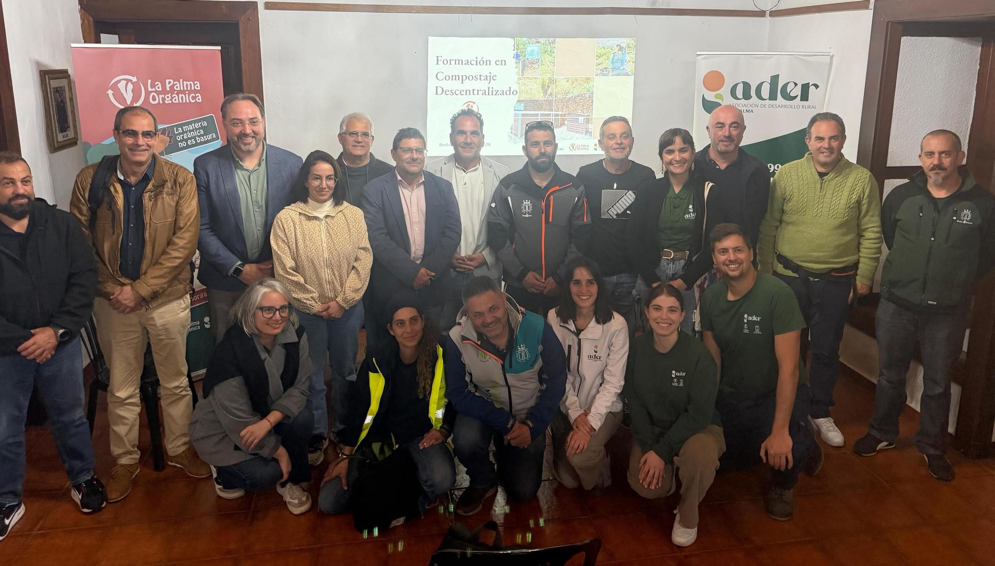 La Palma Orgánica comparte su modelo de compostaje descentralizado con El Hierro.