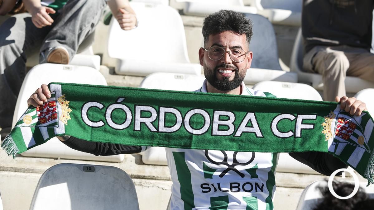 Grada Blanquiverde del Córdoba CF - SD Huesca