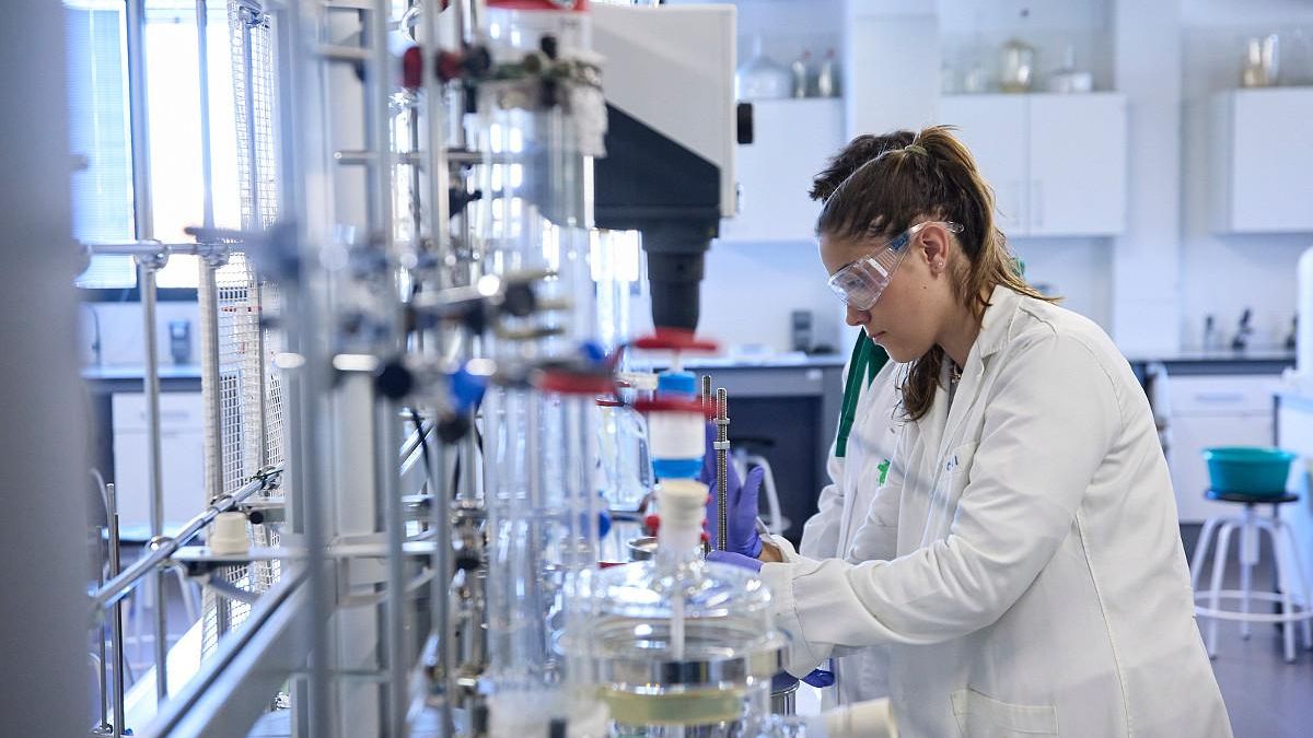 'Química en acción’: el taller divulgativo de la UAH para despertar la vocación científica de estudiantes de Bachillerato