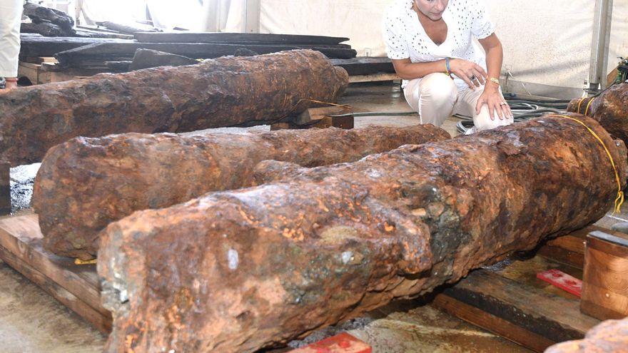 El pecio del siglo XVII 'Delta 1' vuelve al fondo del mar en Cádiz