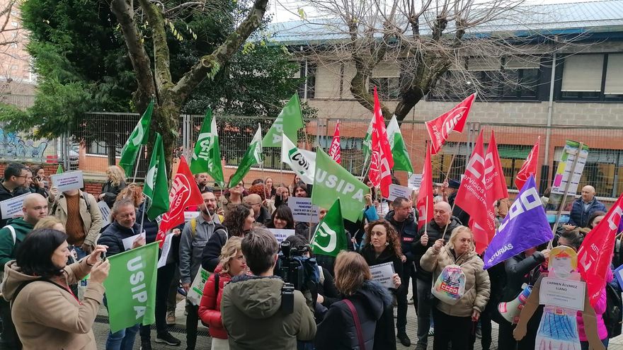 Trabajadores de los centros de menores dependientes del Principado amenazan con ir a la huelga