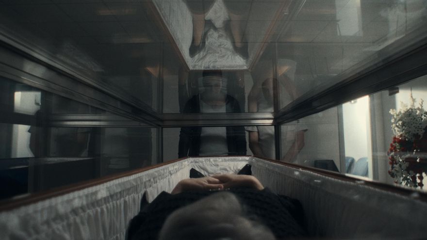 Un cadáver en la serie Sicília sense morts.